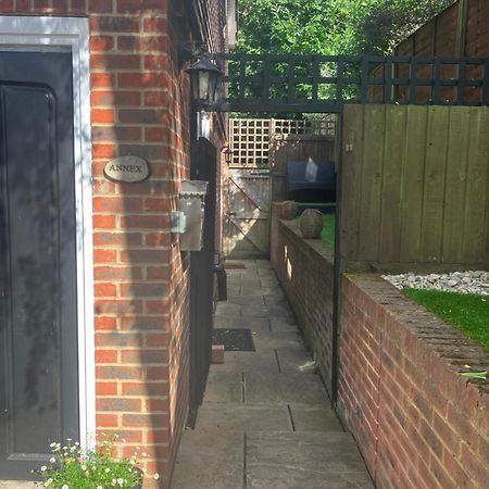 The Studio In The Annex Apartment Potters Bar Exterior photo