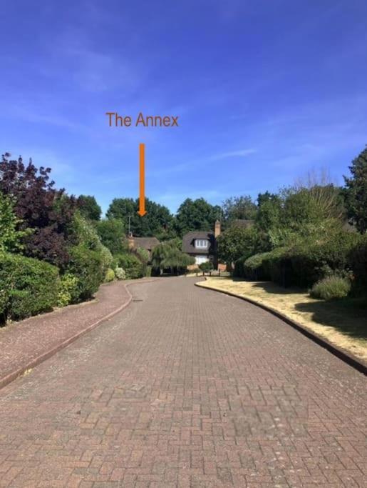 The Studio In The Annex Apartment Potters Bar Exterior photo
